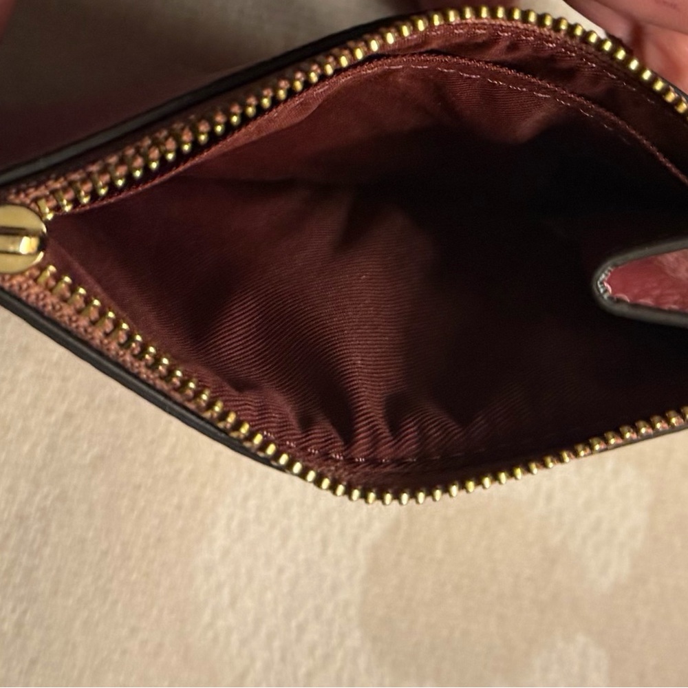COACH 🌸 Polished Pebble Leather Zip Card Case - Picture 7 of 7